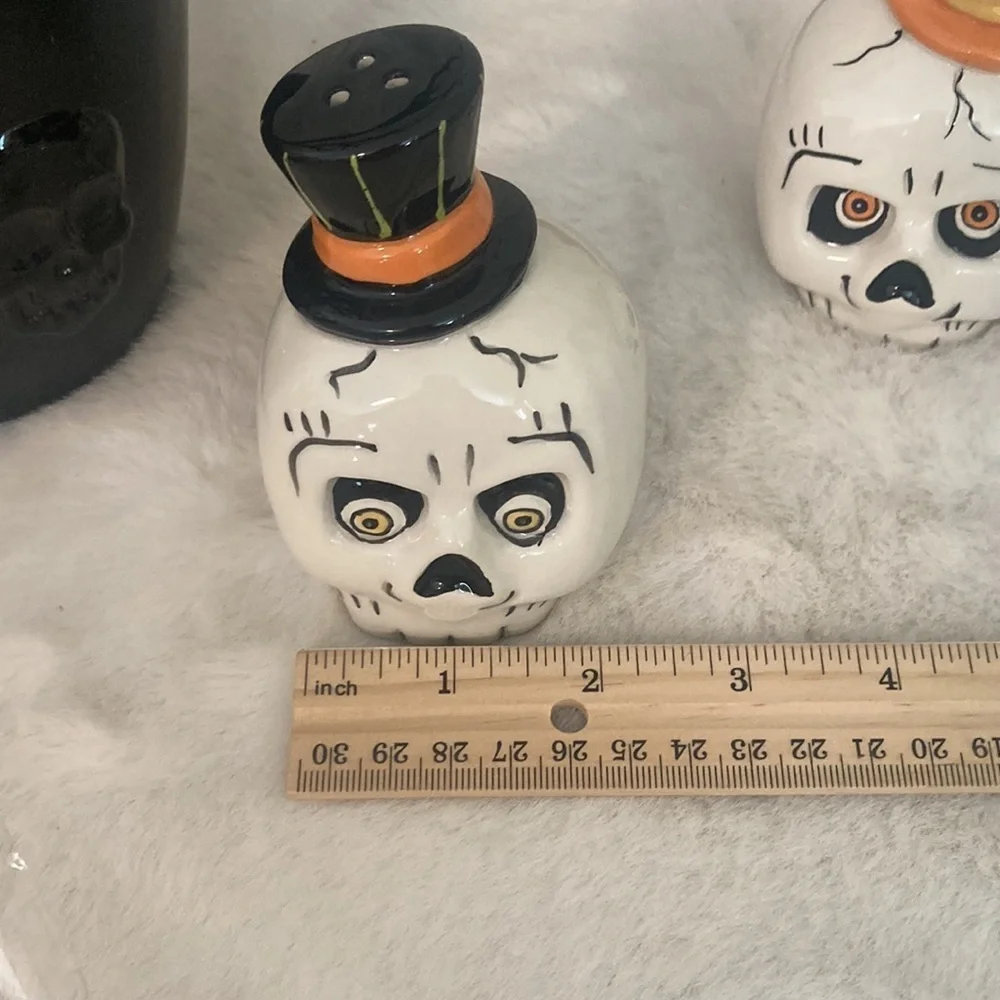 Transpac Halloween Skeleton Shakers